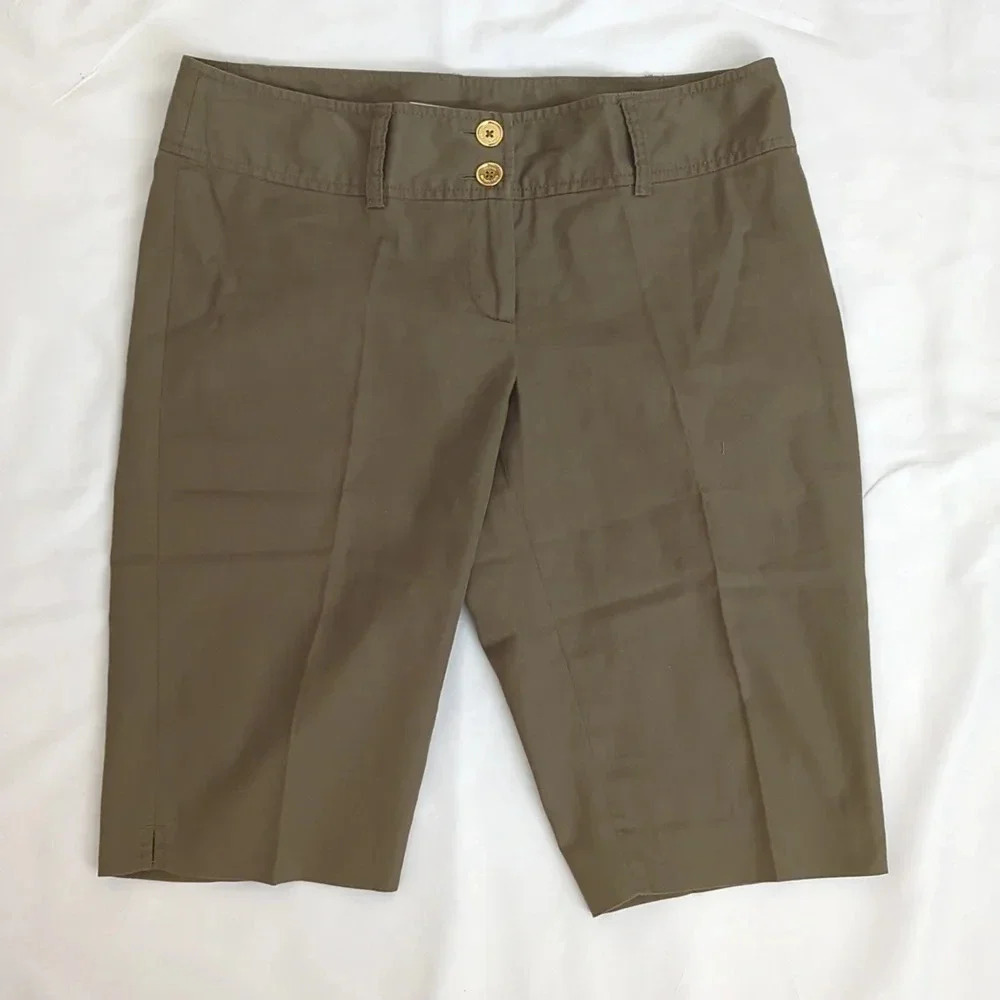 Michael Kors Casual Bermuda Shorts, Color Green Size 6